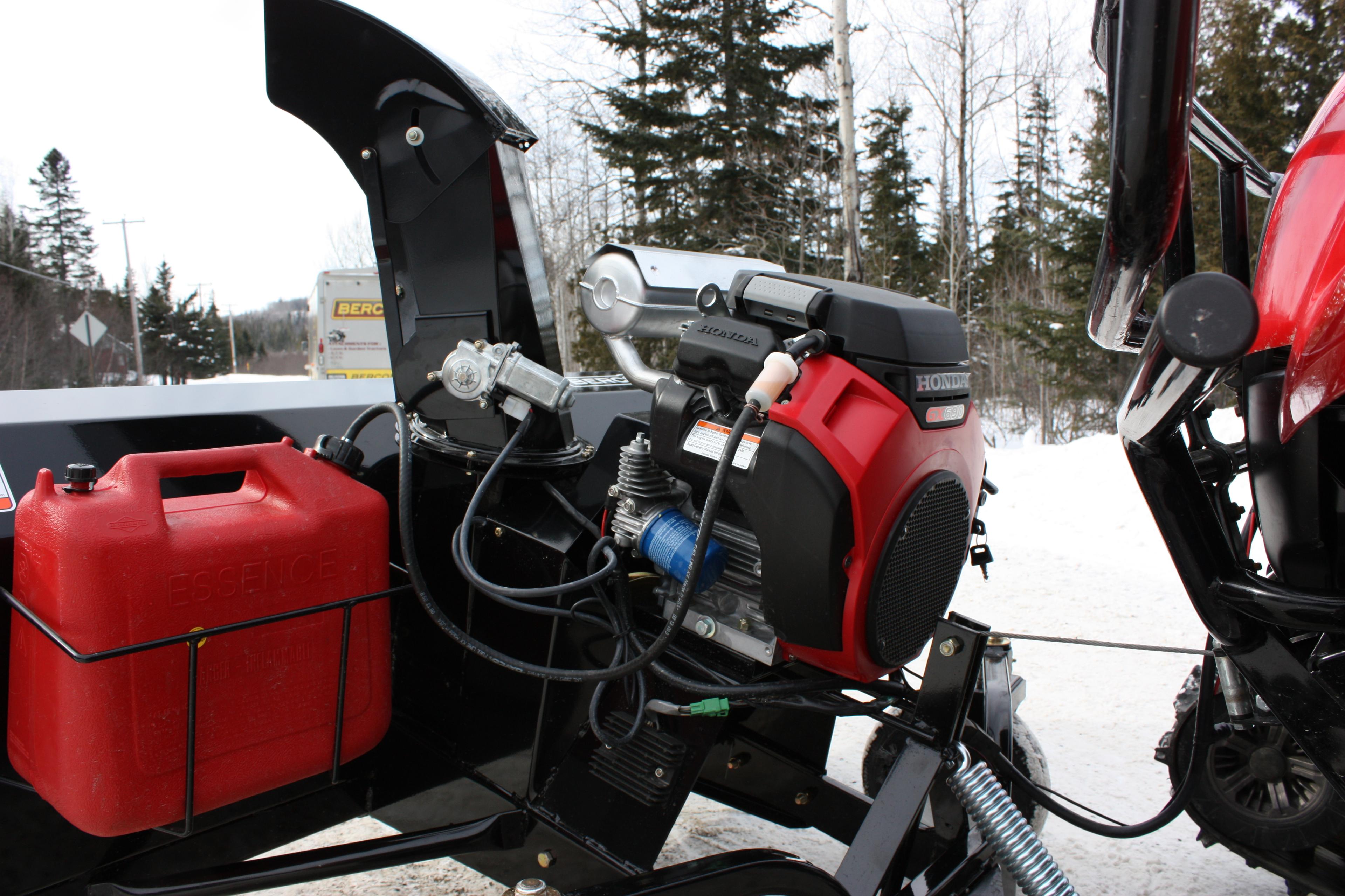 Snow blower Honda engine